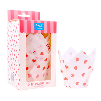 Achat en ligne 24 caissettes pour muffins et cupcakes en forme de tulipe en papier blanc à coeurs rouges 9 cm - PME