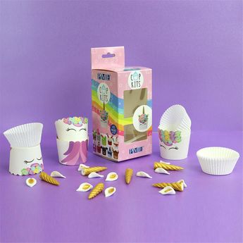 Achat en ligne Set cupcakes licorne : 6 caissettes blanches, 6 caissettes licornes et 6 sets de décors en sucre - PME