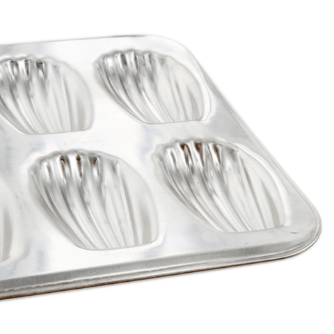 Moule 12 madeleines en fer blanc 40 cm - Alice Délice