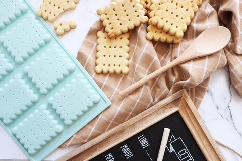 Moule en silicone 8 biscuits petit beurre - Scrapcooking